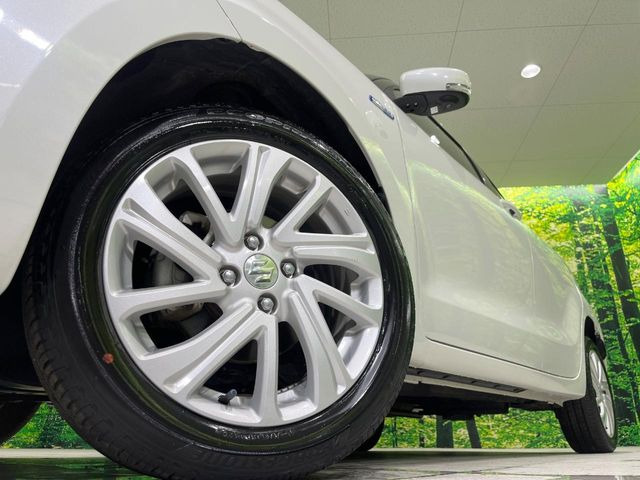 �y����16�C���`�A���~�z�C�[���z�O�ςɃ}�b�`���������A���~�z�C�[���𑕒����Ă���܂��B�e��ЊO�A���~�z�C�[����A�X�^�b�h���X�^�C�����戵�����Ă���܂��B���񂲑��k����������