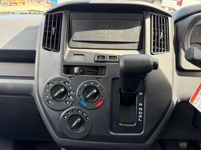 ���̓x�̓I�[�g�T���[���H�R�̍݌ɎԂ����������������肪�Ƃ��������܂��B�����̂��q�l�ɂ��x�����������n��46�N���}���܂����B���ꂩ��������̊F�l�Ɏx������������悤���Ԃ����͂����܂��B