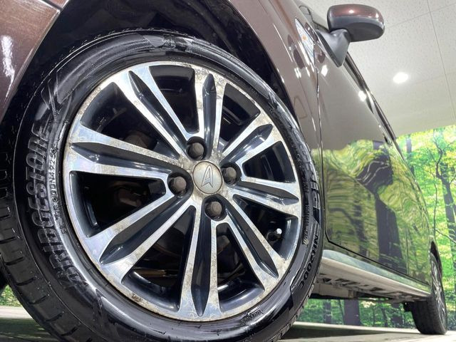 �y����15�C���`�A���~�z�C�[���z�O�ςɃ}�b�`���������A���~�z�C�[���𑕒����Ă���܂��B�e��ЊO�A���~�z�C�[����A�X�^�b�h���X�^�C�����戵�����Ă���܂��B���񂲑��k����������