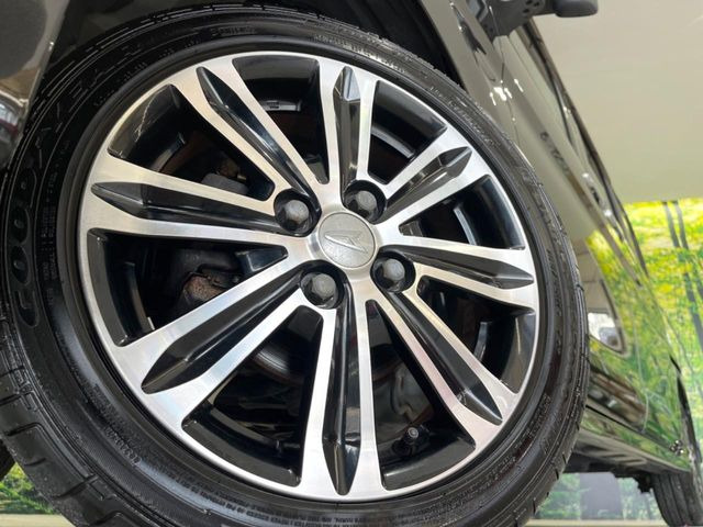 �y����15�C���`�A���~�z�C�[���z�O�ςɃ}�b�`���������A���~�z�C�[���𑕒����Ă���܂��B�e��ЊO�A���~�z�C�[����A�X�^�b�h���X�^�C�����戵�����Ă���܂��B���񂲑��k����������