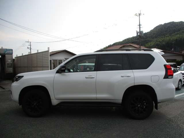 ランドクルーザープラド2.7 TX Lパッケージ マットブラック エディション 4WD