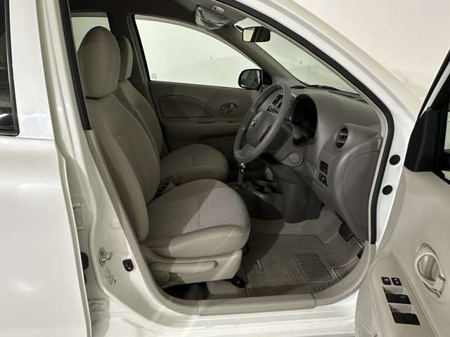 マーチ1.2 X FOUR Vセレクション 4WD