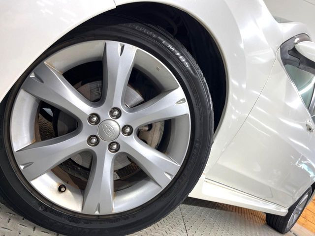 �y����17�C���`�A���~�z�C�[���z�O�ςɃ}�b�`���������A���~�z�C�[���𑕒����Ă���܂��B�e��ЊO�A���~�z�C�[����A�X�^�b�h���X�^�C�����戵�����Ă���܂��B���񂲑��k����������