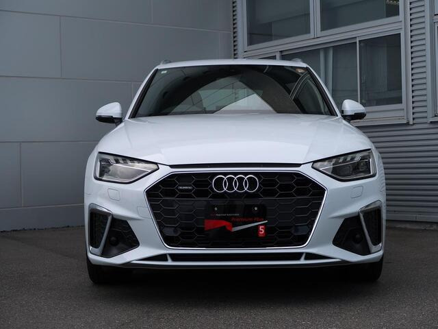 A4アバント45 TFSI クワトロ Sライン 4WD