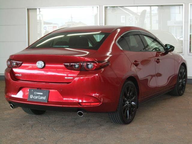 MAZDA3セダン