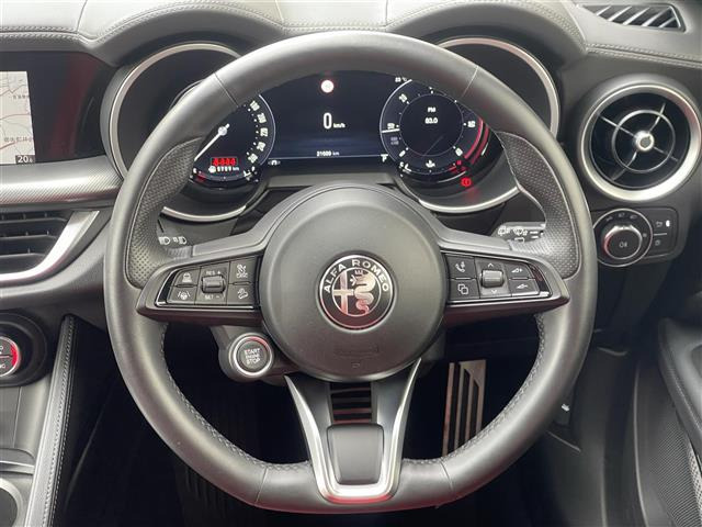 ステルヴィオ2.2 ターボ ディーゼル Q4 ヴェローチェ 4WD