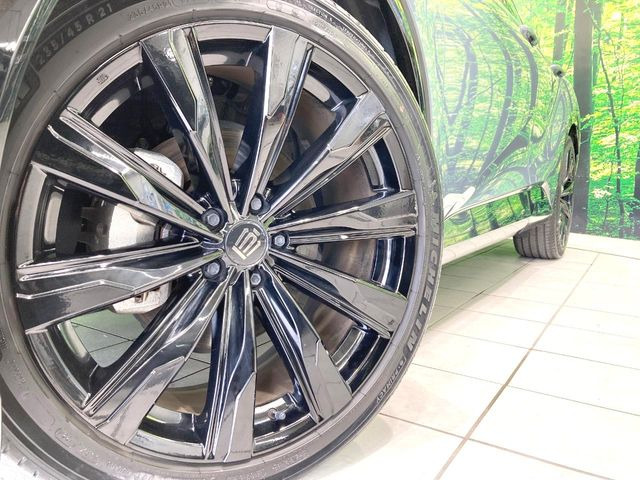�y����21�C���`�A���~�z�C�[���z�O�ςɃ}�b�`���������A���~�z�C�[���𑕒����Ă���܂��B�e��ЊO�A���~�z�C�[����A�X�^�b�h���X�^�C�����戵�����Ă���܂��B���񂲑��k����������