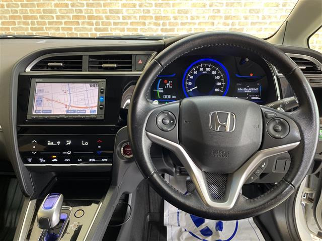 シャトル1.5 ハイブリッド X 4WD