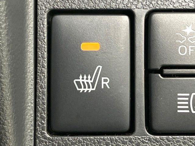 【シートヒーター】寒い日に重宝するシートヒーター!エアコンより早く温まってくれるので寒がりの人も安心ですね♪エアコンの温風は乾燥するから苦手、という方にもをおすすめです。