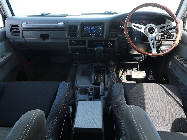 ランドクルーザープラド3.0 EXワイド ディーゼル 4WD