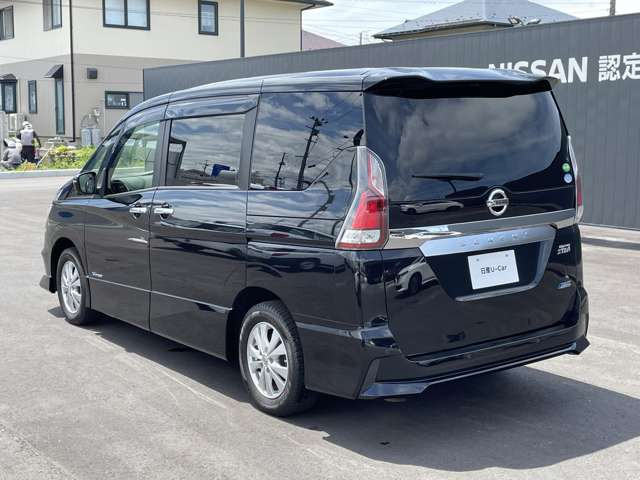 セレナ2.0 ハイウェイスター 4WD