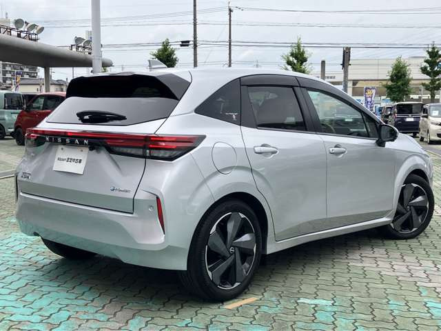 ノートオーラ1.2 G レザーエディション