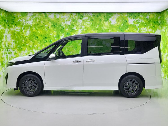セレナ1.4 e-POWER ハイウェイスターV