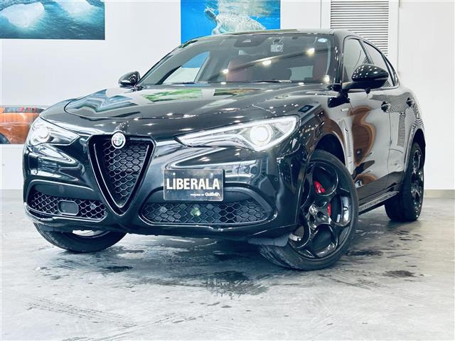ステルヴィオ2.0 ターボ Q4 ヴェローチェ 4WD