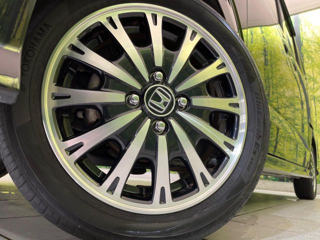 �y����15�C���`�A���~�z�C�[���z�O�ςɃ}�b�`���������A���~�z�C�[���𑕒����Ă���܂��B�e��ЊO�A���~�z�C�[����A�X�^�b�h���X�^�C�����戵�����Ă���܂��B���񂲑��k����������