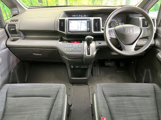 ステップワゴン2.0 L