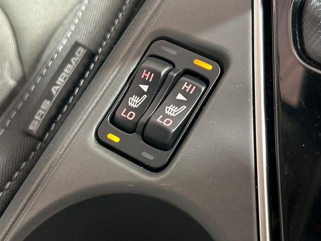 【シートヒーター】寒い日に重宝するシートヒーター!エアコンより早く温まってくれるので寒がりの人も安心ですね♪エアコンの温風は乾燥するから苦手、という方にもをおすすめです。