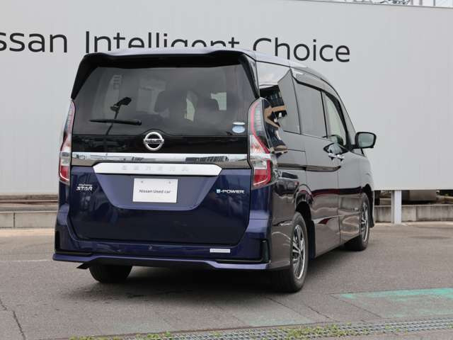 セレナ1.2 e-POWER ハイウェイスターV