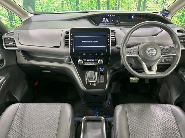 セレナ1.2 e-POWER ハイウェイスターV