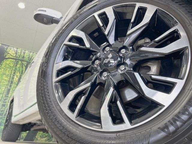 �y����18�C���`�A���~�z�C�[���z�O�ςɃ}�b�`���������A���~�z�C�[���𑕒����Ă���܂��B�e��ЊO�A���~�z�C�[����A�X�^�b�h���X�^�C�����戵�����Ă���܂��B���񂲑��k����������