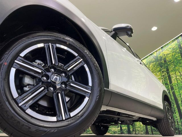 �y����16�C���`�A���~�z�C�[���z�O�ςɃ}�b�`���������A���~�z�C�[���𑕒����Ă���܂��B�e��ЊO�A���~�z�C�[����A�X�^�b�h���X�^�C�����戵�����Ă���܂��B���񂲑��k����������