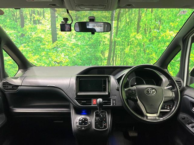 ヴォクシー2.0 ZS
