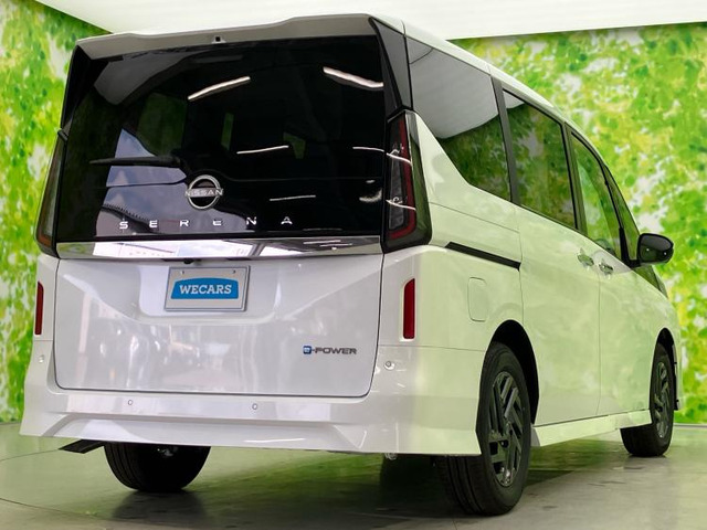 セレナ1.4 e-POWER ハイウェイスターV