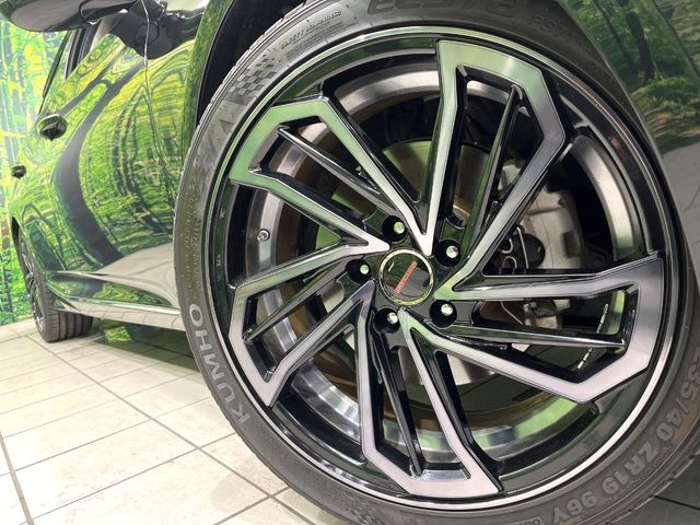 �y19�C���`�A���~�z�C�[���z�O�ςɃ}�b�`�����A���~�z�C�[���𑕒����Ă���܂��B�e��A���~�z�C�[����A�X�^�b�h���X�^�C�����戵�����Ă���܂��B���񂲑��k����������