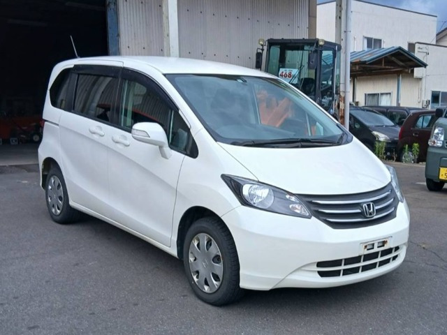 フリード1.5 G ジャストセレクション 4WD