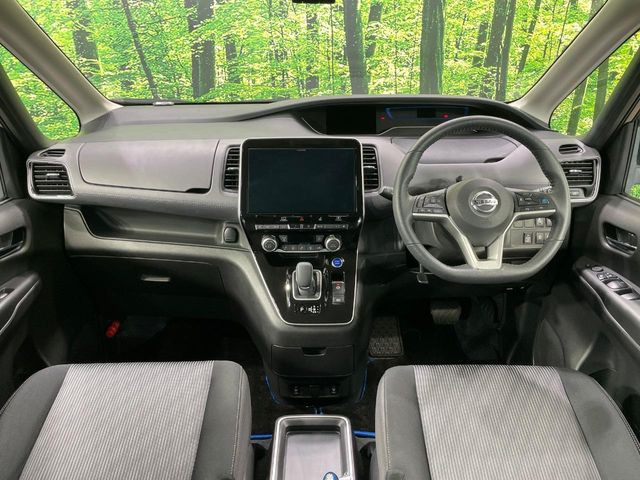 セレナ1.2 e-POWER ハイウェイスターV
