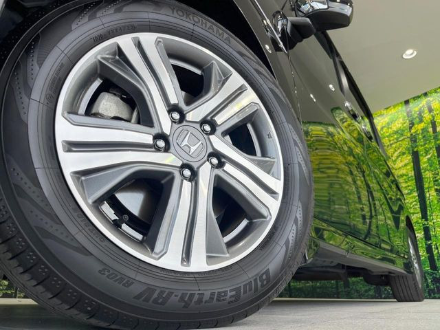 �y����16�C���`�A���~�z�C�[���z�O�ςɃ}�b�`���������A���~�z�C�[���𑕒����Ă���܂��B�e��ЊO�A���~�z�C�[����A�X�^�b�h���X�^�C�����戵�����Ă���܂��B���񂲑��k����������