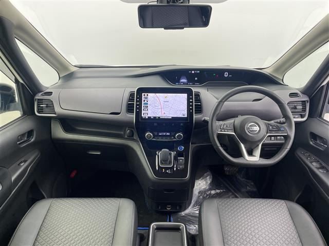 セレナ1.2 e-POWER ハイウェイスターV