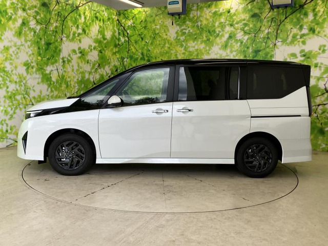 セレナ1.4 e-POWER ハイウェイスターV