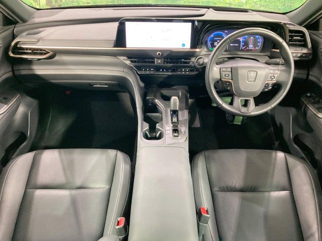 クラウンクロスオーバー2.5 G アドバンスト レザー パッケージ E-Four 4WD