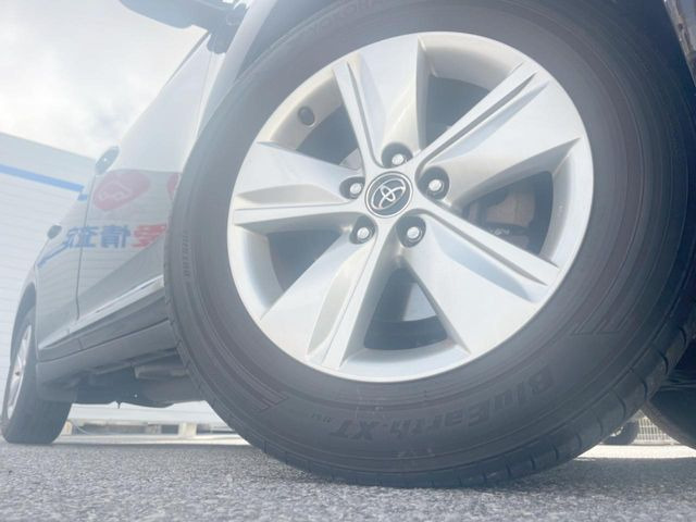 �y�����A���~�z�C�[���z�O�ςɃ}�b�`���������A���~�z�C�[���𑕒����Ă���܂��B�e��ЊO�A���~�z�C�[����A�X�^�b�h���X�^�C�����戵�����Ă���܂��B���񂲑��k����������