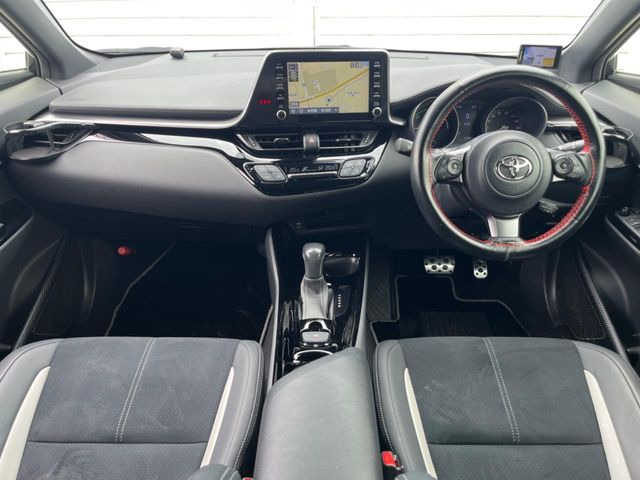 C-HRハイブリッド 1.8 S GR スポーツ