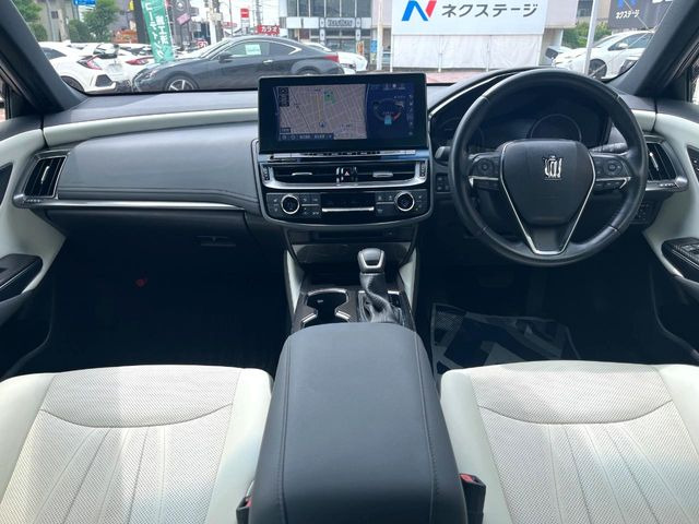 クラウンハイブリッド 2.5 RS アドバンス