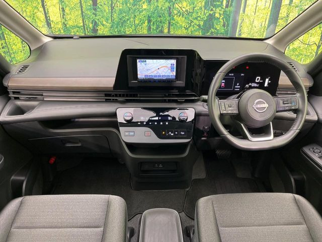 セレナ1.4 e-POWER ハイウェイスターV