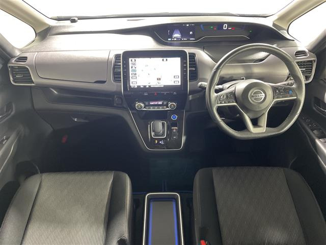 セレナ1.2 e-POWER ハイウェイスターV