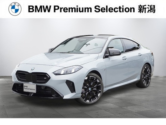 2シリーズグランクーペM235 xドライブ 4WD