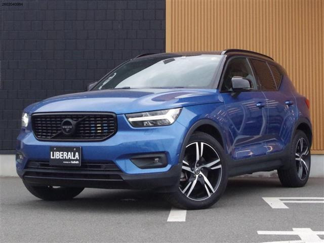 XC40B4 AWD Rデザイン 4WD