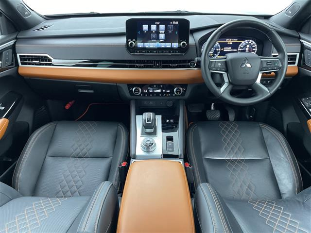 アウトランダーPHEV 2.4 P 4WD