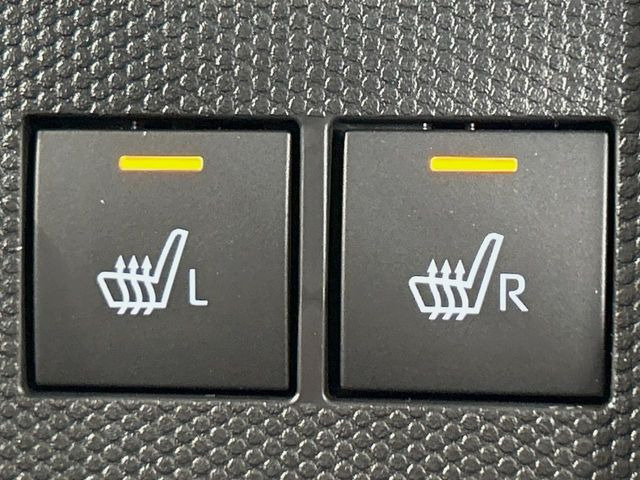 【シートヒーター】寒い日に重宝するシートヒーター!エアコンより早く温まってくれるので寒がりの人も安心ですね♪エアコンの温風は乾燥するから苦手、という方にもをおすすめです。