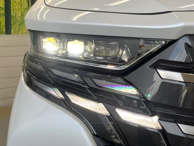 【シーケンシャルターンランプ付きLEDヘッドライト】人気の『流れるウィンカー』付きのLEDヘッドライトを装備♪高級感はもちろん、点灯時は存在感たっぷりで他車からも認識されやすく安心です。