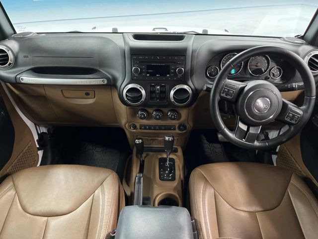 ラングラーアンリミテッド サハラ 4WD