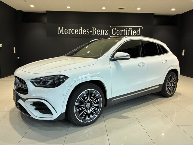 GLAクラスGLA200d 4マチック AMGラインパッケージ 4WD