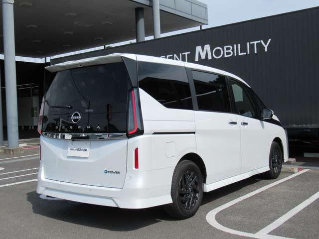 セレナ1.4 e-POWER ハイウェイスターV
