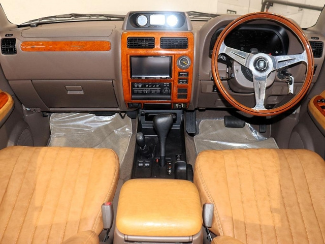 ランドクルーザープラド2.7 TX 4WD