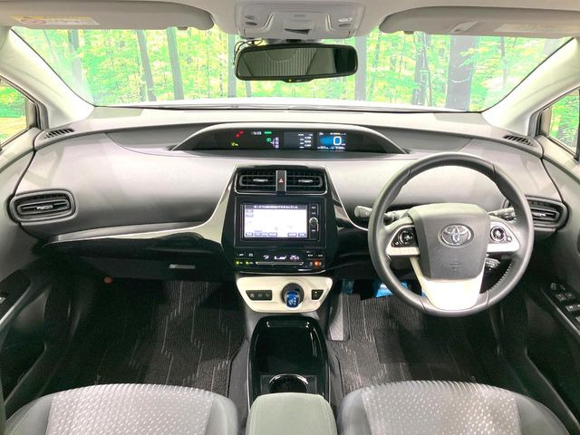 プリウス1.8 S セーフティ プラス