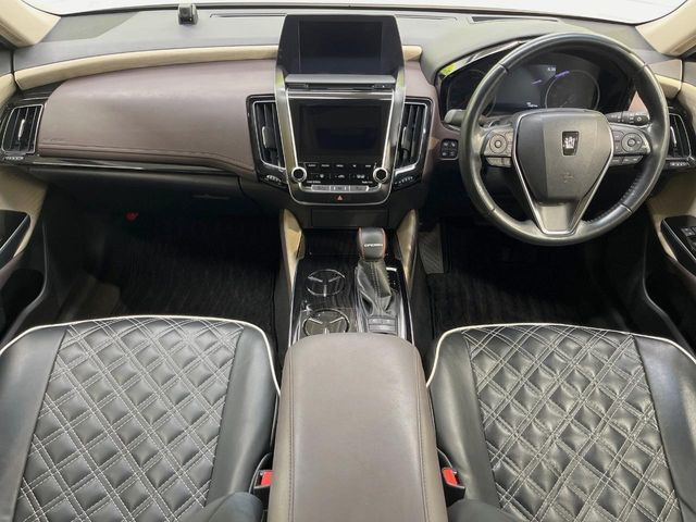 クラウンハイブリッド 2.5 S Cパッケージ
